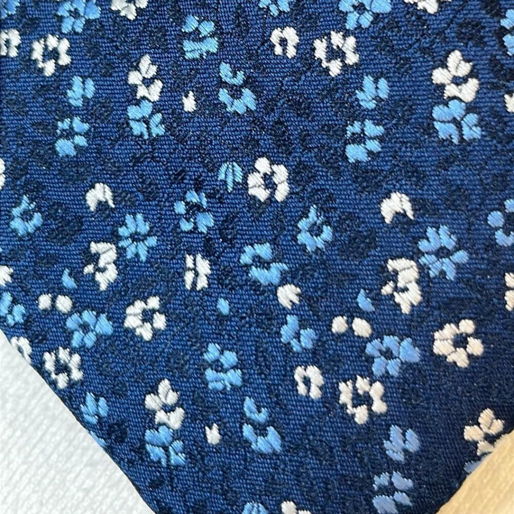 US Polo Ditzy Floral Necktie Classic Vintage Hipster Eclectic Dad Special Occasi